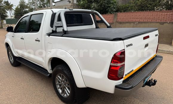 Comprar Usado Toyota Hilux Branco Carro em Maputo em Maputo Comprar Usado Toyota Hilux Branco Carro em Maputo em Maputo