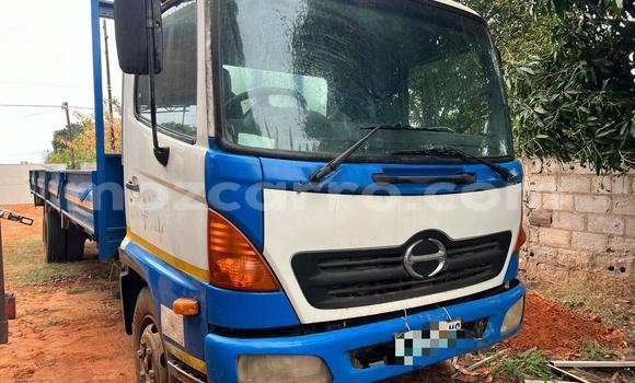 Comprar Usado Toyota 4Runner Azul Carro em Maputo em Maputo