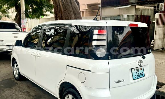 Comprar Novo Toyota Sienta Branco Carro em Maputo em Maputo Comprar Novo Toyota Sienta Branco Carro em Maputo em Maputo