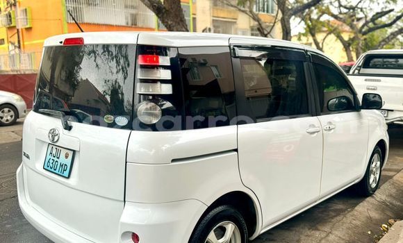 Comprar Novo Toyota Sienta Branco Carro em Maputo em Maputo Comprar Novo Toyota Sienta Branco Carro em Maputo em Maputo