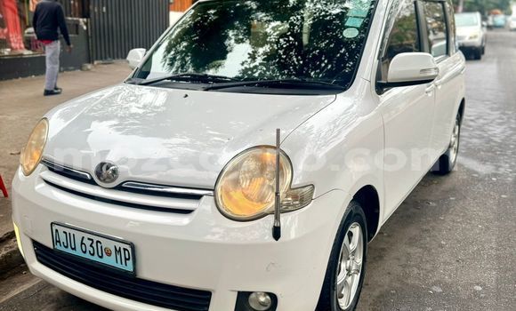 Comprar Novo Toyota Sienta Branco Carro em Maputo em Maputo Comprar Novo Toyota Sienta Branco Carro em Maputo em Maputo