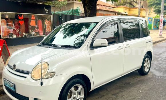 Comprar Novo Toyota Sienta Branco Carro em Maputo em Maputo Comprar Novo Toyota Sienta Branco Carro em Maputo em Maputo