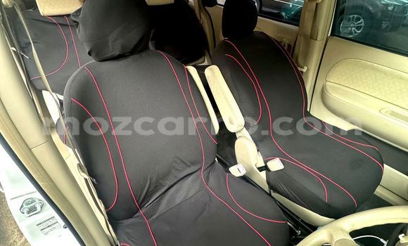 Comprar Novo Toyota Sienta Branco Carro em Maputo em Maputo Comprar Novo Toyota Sienta Branco Carro em Maputo em Maputo