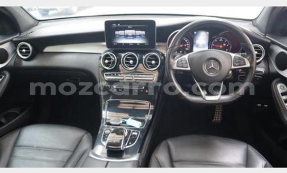 Comprar Usado Mercedes-Benz GLC 250D Branco Carro em Maputo em Maputo Comprar Usado Mercedes-Benz GLC 250D Branco Carro em Maputo em Maputo