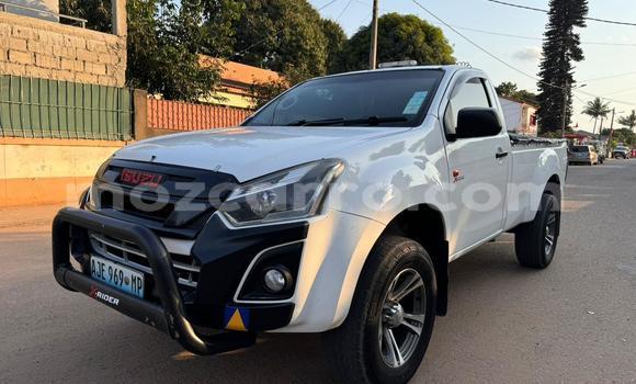 Tenga Tsaru Isuzu D-MAX Chena Mota in Maputo in Maputo