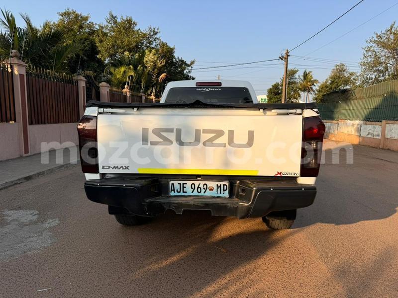 Big with watermark isuzu d max maputo maputo 29016