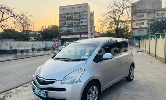 Comprar Usado Toyota Ractis Prata Carro em Maputo em Maputo Comprar Usado Toyota Ractis Prata Carro em Maputo em Maputo