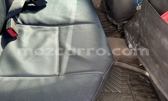 Nunua Ilio tumika Nissan Hardbody Nyeupe Gari ndani ya Maputo nchini Maputo Nunua Ilio tumika Nissan Hardbody Nyeupe Gari ndani ya Maputo nchini Maputo