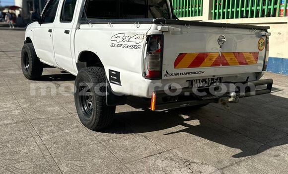 Nunua Ilio tumika Nissan Hardbody Nyeupe Gari ndani ya Maputo nchini Maputo Nunua Ilio tumika Nissan Hardbody Nyeupe Gari ndani ya Maputo nchini Maputo