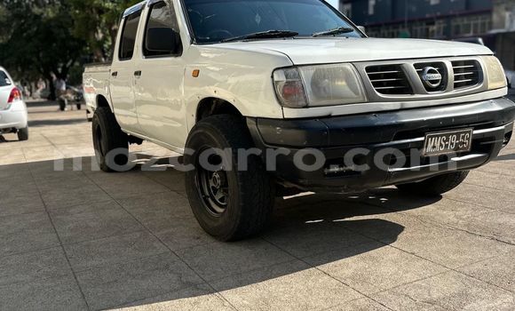 Nunua Ilio tumika Nissan Hardbody Nyeupe Gari ndani ya Maputo nchini Maputo Nunua Ilio tumika Nissan Hardbody Nyeupe Gari ndani ya Maputo nchini Maputo