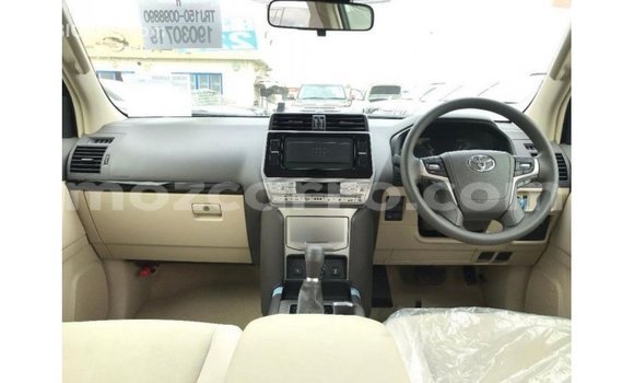 Nunua Imported Toyota Prado Nyeusi Gari ndani ya Import - Dubai nchini Cabo Delgado Nunua Imported Toyota Prado Nyeusi Gari ndani ya Import - Dubai nchini Cabo Delgado