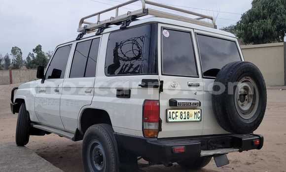 Comprar Usado Toyota Land Cruiser Branco Carro em Maputo em Maputo Comprar Usado Toyota Land Cruiser Branco Carro em Maputo em Maputo