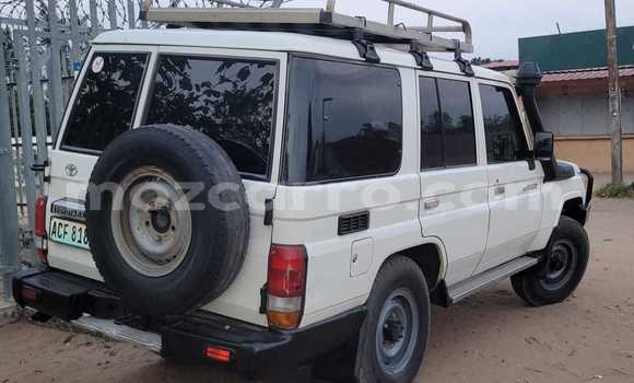 Comprar Usado Toyota Land Cruiser Branco Carro em Maputo em Maputo Comprar Usado Toyota Land Cruiser Branco Carro em Maputo em Maputo