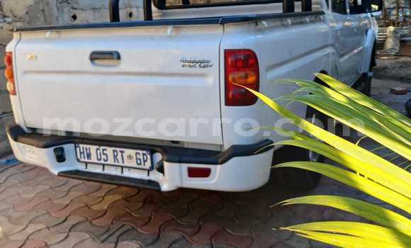Buy Used Mahindra Scorpio White Car in Maputo in Maputo Buy Used Mahindra Scorpio White Car in Maputo in Maputo