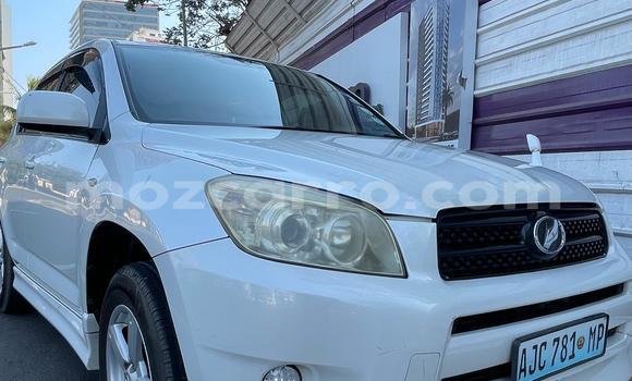 Buy Used Toyota RAV4 White Car in Maputo in Maputo Buy Used Toyota RAV4 White Car in Maputo in Maputo