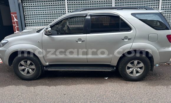 Nunua Ilio tumika Toyota Fortuner Nyingine Gari ndani ya Maputo nchini Maputo Nunua Ilio tumika Toyota Fortuner Nyingine Gari ndani ya Maputo nchini Maputo