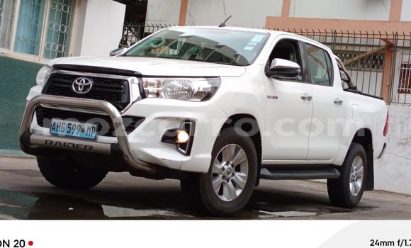 Comprar Novo Toyota Hilux Branco Carro em Maputo em Maputo