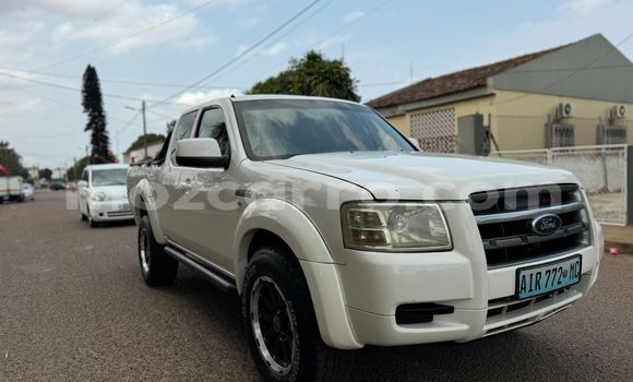 Comprar Usado Mazda BT-50 Branco Carro em Maputo em Maputo Comprar Usado Mazda BT-50 Branco Carro em Maputo em Maputo