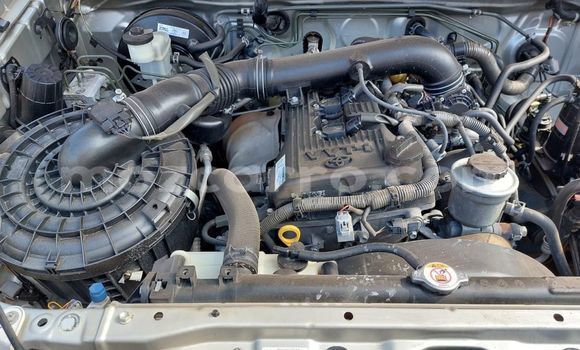 Comprar Usado Toyota Hilux Prata Carro em Maputo em Maputo Comprar Usado Toyota Hilux Prata Carro em Maputo em Maputo