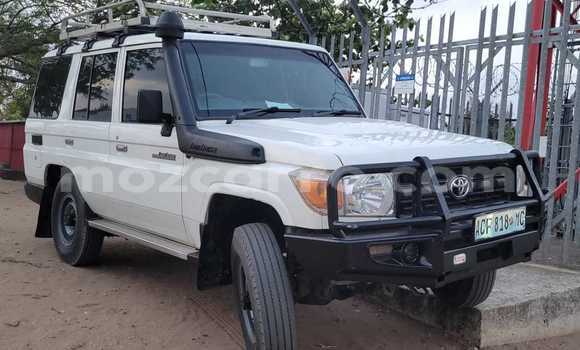 Buy Used Toyota Land Cruiser White Car in Maputo in Maputo Buy Used Toyota Land Cruiser White Car in Maputo in Maputo