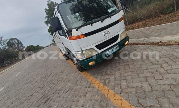 Nunua Ilio tumika Toyota Dyna Nyeupe Gari ndani ya Maputo nchini Maputo Nunua Ilio tumika Toyota Dyna Nyeupe Gari ndani ya Maputo nchini Maputo