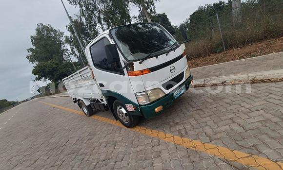 Nunua Ilio tumika Toyota Dyna Nyeupe Gari ndani ya Maputo nchini Maputo Nunua Ilio tumika Toyota Dyna Nyeupe Gari ndani ya Maputo nchini Maputo