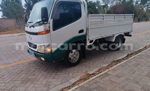 Nunua Ilio tumika Toyota Dyna Nyeupe Gari ndani ya Maputo nchini Maputo Nunua Ilio tumika Toyota Dyna Nyeupe Gari ndani ya Maputo nchini Maputo