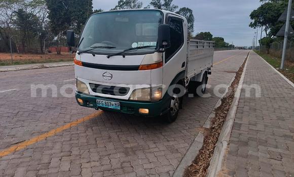 Nunua Ilio tumika Toyota Dyna Nyeupe Gari ndani ya Maputo nchini Maputo Nunua Ilio tumika Toyota Dyna Nyeupe Gari ndani ya Maputo nchini Maputo