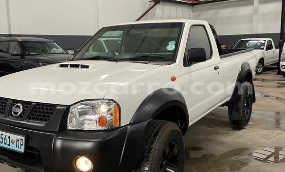 Nunua Ilio tumika Nissan Hardbody Nyeupe Gari ndani ya Maputo nchini Maputo Nunua Ilio tumika Nissan Hardbody Nyeupe Gari ndani ya Maputo nchini Maputo