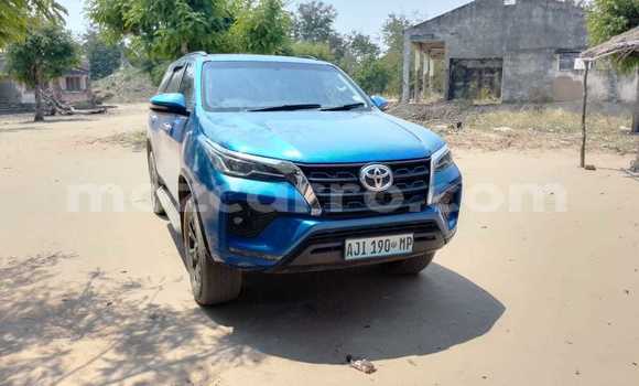 Nunua Ilio tumika Toyota Fortuner Bluu Gari ndani ya Maputo nchini Maputo Nunua Ilio tumika Toyota Fortuner Bluu Gari ndani ya Maputo nchini Maputo