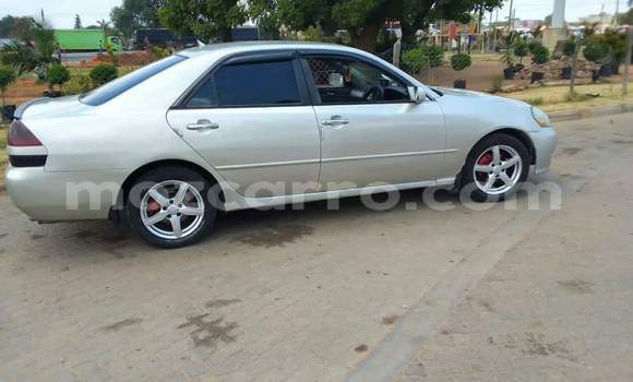 Nunua Ilio tumika Toyota Mark II Beige Gari ndani ya Maputo nchini Maputo Nunua Ilio tumika Toyota Mark II Beige Gari ndani ya Maputo nchini Maputo