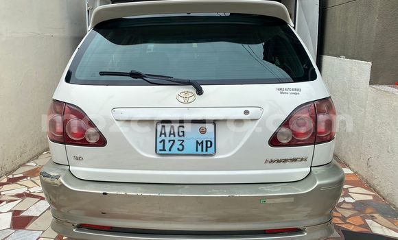 Nunua Ilio tumika Toyota Harrier Nyeupe Gari ndani ya Maputo nchini Maputo Nunua Ilio tumika Toyota Harrier Nyeupe Gari ndani ya Maputo nchini Maputo