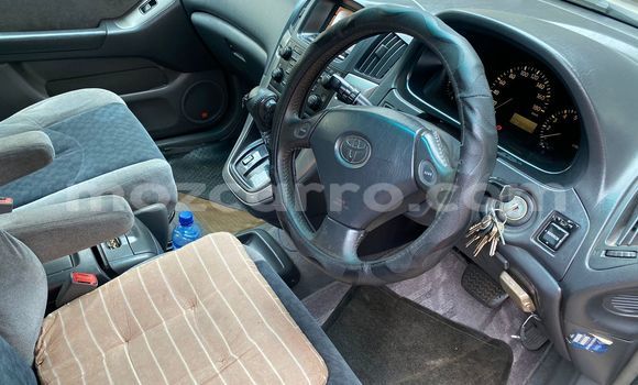Nunua Ilio tumika Toyota Harrier Nyeupe Gari ndani ya Maputo nchini Maputo Nunua Ilio tumika Toyota Harrier Nyeupe Gari ndani ya Maputo nchini Maputo