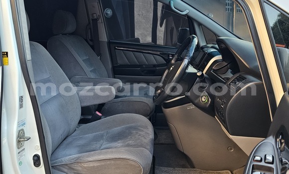 Comprar Usado Toyota Alphard Branco Carro em Maputo em Maputo Comprar Usado Toyota Alphard Branco Carro em Maputo em Maputo