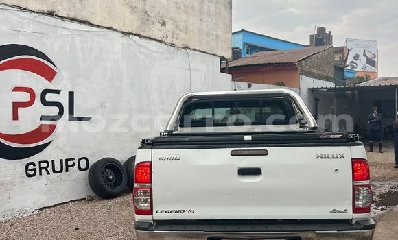 Nunua Mpya Toyota Hilux Nyeupe Gari ndani ya Maputo nchini Maputo Nunua Mpya Toyota Hilux Nyeupe Gari ndani ya Maputo nchini Maputo