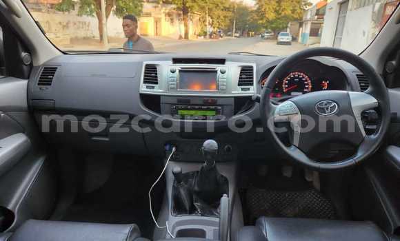 Comprar Novo Toyota Hilux Bege Carro em Maputo em Maputo Comprar Novo Toyota Hilux Bege Carro em Maputo em Maputo