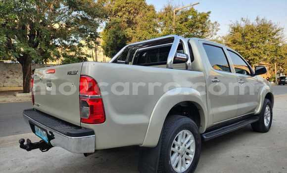 Comprar Novo Toyota Hilux Bege Carro em Maputo em Maputo Comprar Novo Toyota Hilux Bege Carro em Maputo em Maputo