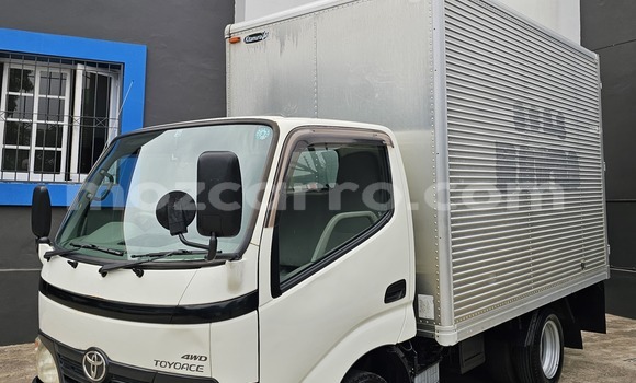 Buy New Toyota Dyna White Car in Maputo in Maputo Buy New Toyota Dyna White Car in Maputo in Maputo