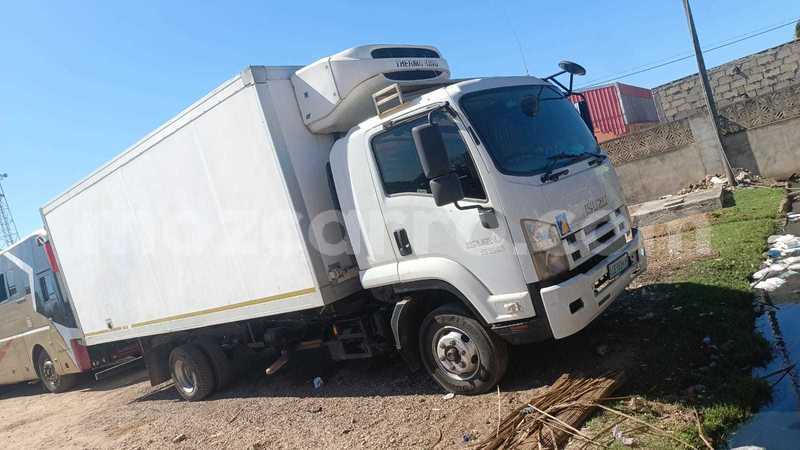 Big with watermark isuzu 117 maputo maputo 29179