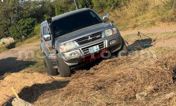 Comprar Usado Mitsubishi Pajero De outros Carro em Maputo em Maputo Comprar Usado Mitsubishi Pajero De outros Carro em Maputo em Maputo