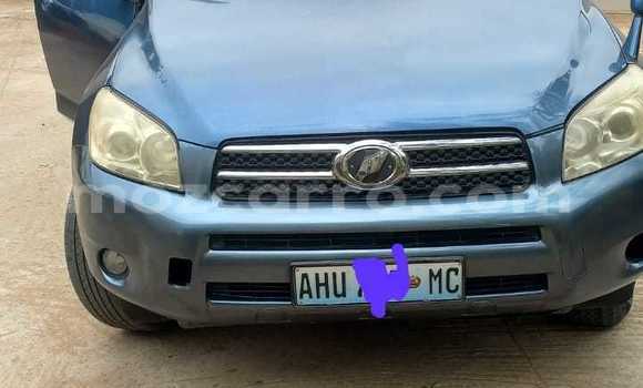 Buy Used Toyota RAV4 Blue Car in Maputo in Maputo