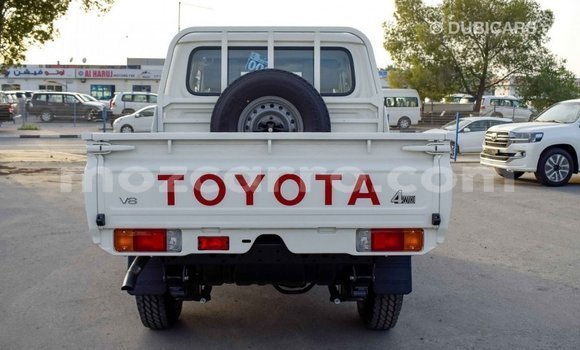 Buy Import Toyota Land Cruiser White Car in Import - Dubai in Cabo Delgado Buy Import Toyota Land Cruiser White Car in Import - Dubai in Cabo Delgado