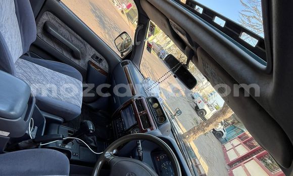 Nunua Ilio tumika Toyota Land Cruiser Prado Kijani Gari ndani ya Maputo nchini Maputo Nunua Ilio tumika Toyota Land Cruiser Prado Kijani Gari ndani ya Maputo nchini Maputo