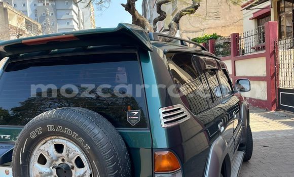 Nunua Ilio tumika Toyota Land Cruiser Prado Kijani Gari ndani ya Maputo nchini Maputo Nunua Ilio tumika Toyota Land Cruiser Prado Kijani Gari ndani ya Maputo nchini Maputo