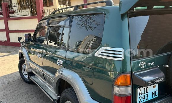 Nunua Ilio tumika Toyota Land Cruiser Prado Kijani Gari ndani ya Maputo nchini Maputo Nunua Ilio tumika Toyota Land Cruiser Prado Kijani Gari ndani ya Maputo nchini Maputo