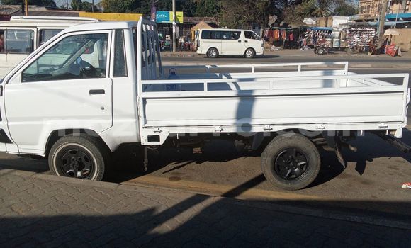 Comprar Usado Toyota 4Runner Branco Carro em Maputo em Maputo Comprar Usado Toyota 4Runner Branco Carro em Maputo em Maputo