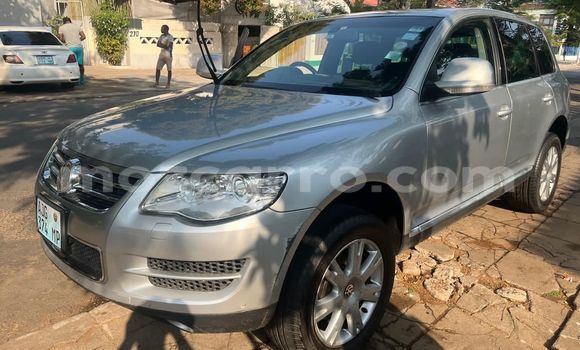 Nunua Ilio tumika Volkswagen Touareg Beige Gari ndani ya Maputo nchini Maputo Nunua Ilio tumika Volkswagen Touareg Beige Gari ndani ya Maputo nchini Maputo