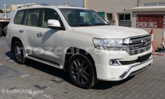 Tenga Imported Toyota Land Cruiser Chena Mota in Import - Dubai in Cabo Delgado Tenga Imported Toyota Land Cruiser Chena Mota in Import - Dubai in Cabo Delgado