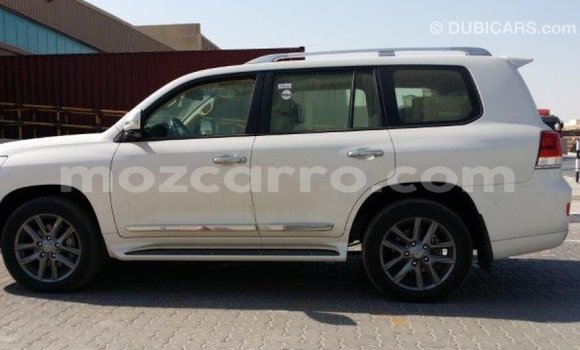 Tenga Imported Toyota Land Cruiser Chena Mota in Import - Dubai in Cabo Delgado Tenga Imported Toyota Land Cruiser Chena Mota in Import - Dubai in Cabo Delgado