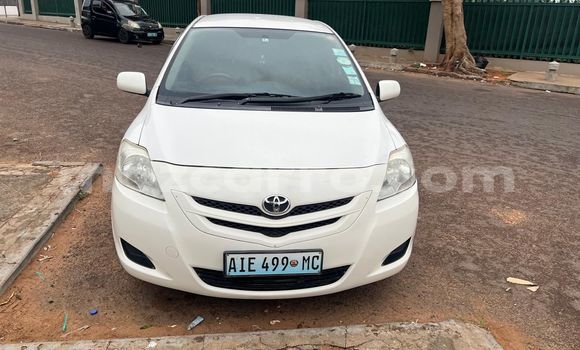 Comprar Usado Toyota Belta Branco Carro em Maputo em Maputo Comprar Usado Toyota Belta Branco Carro em Maputo em Maputo